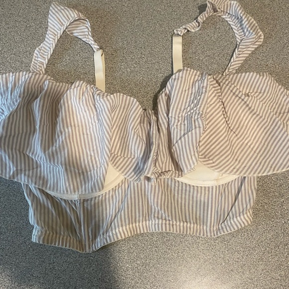 Bralette Victoria secret size 36DD - Picture 2 of 5